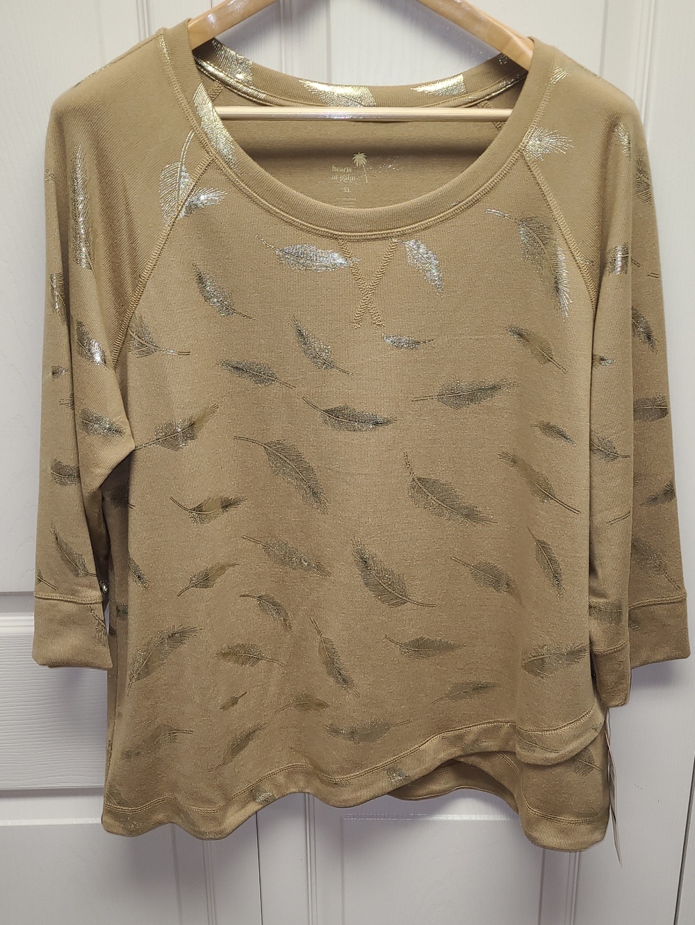 NWT Cozy Tan Metallic Gold Feather Print Pullover Sweater sweatshirt hem detail